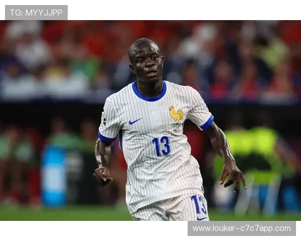 身高一米七左右的足球球星们如何在世界足坛展现独特魅力与技术风采